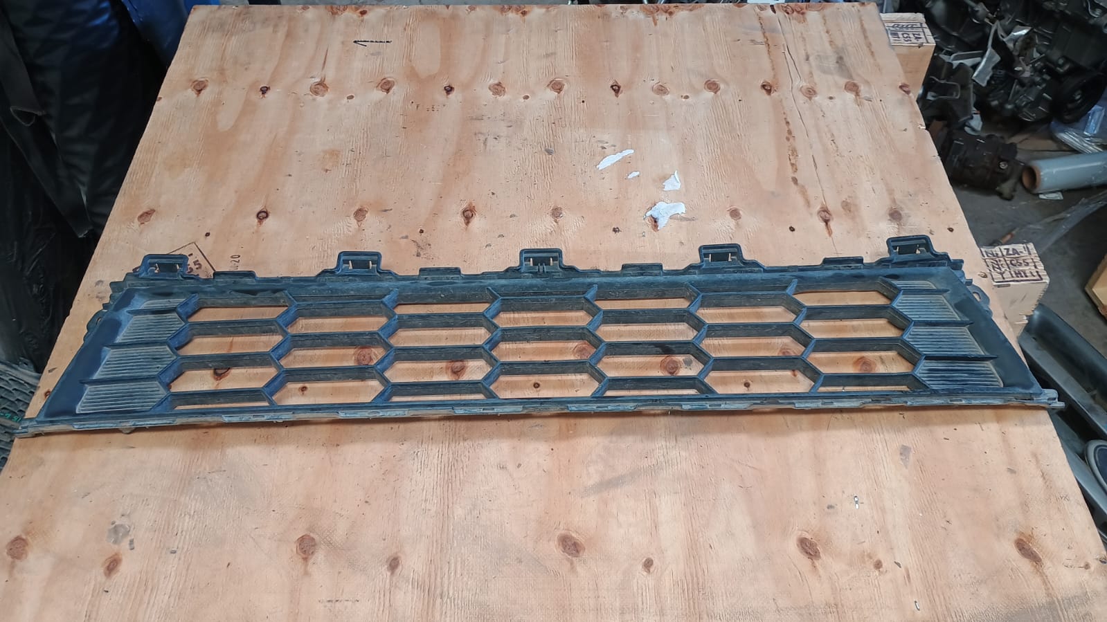 Rejilla parachoque central mitsubishi l200
