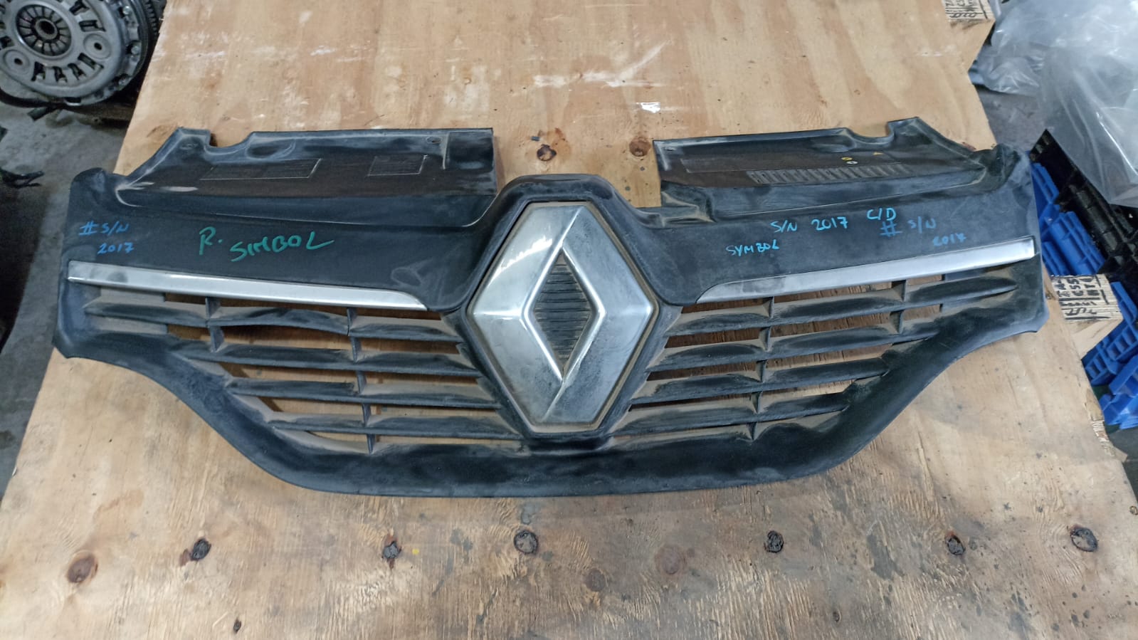 Mascara renault symbol