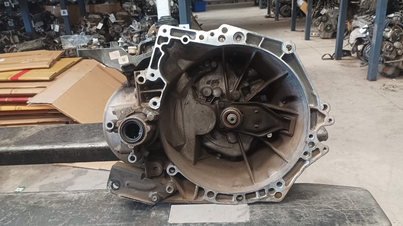 Caja de cambio mecanica peugeot partner 2019 2020 2021 2022