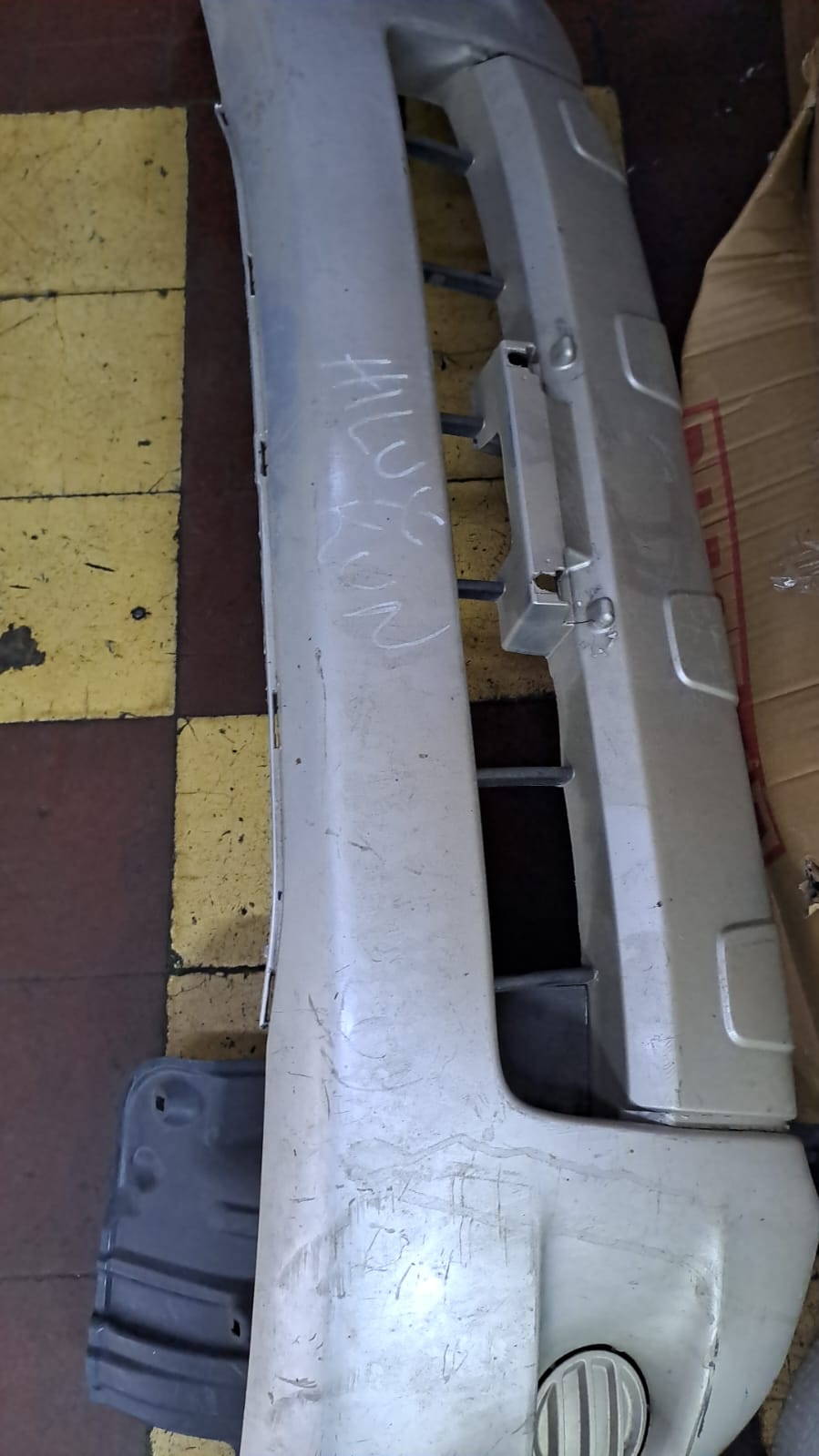 Parachoque delantero toyota hilux 2007 2008 2009 2010 2011 2012 2013 2014 2015