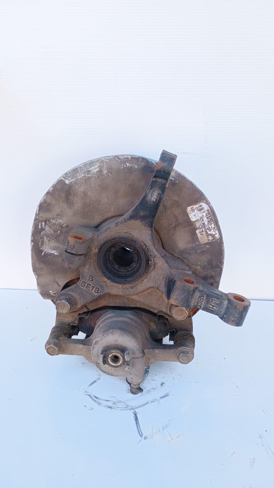 Muñon delantero izquierdo chevrolet spark