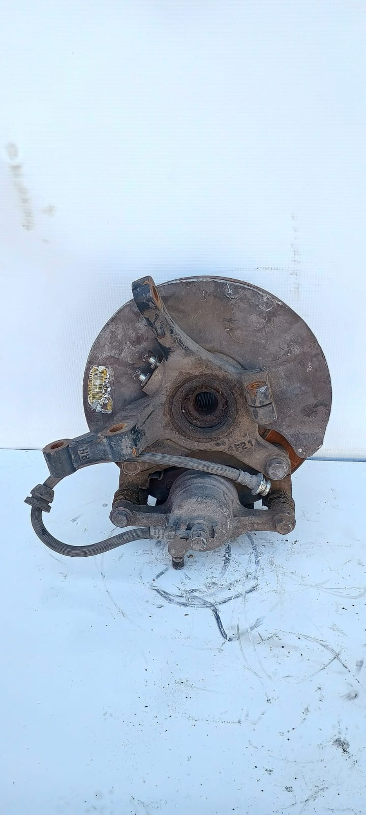 Muñon delantero derecho chevrolet spark