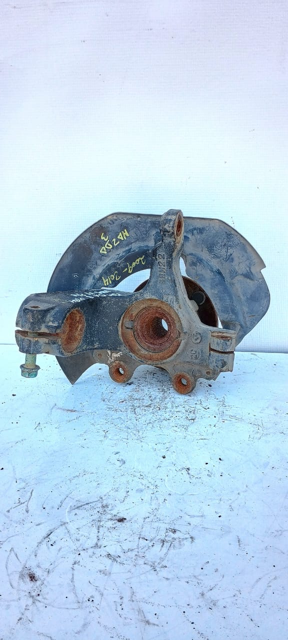 Muñon delantero derecho mazda 3