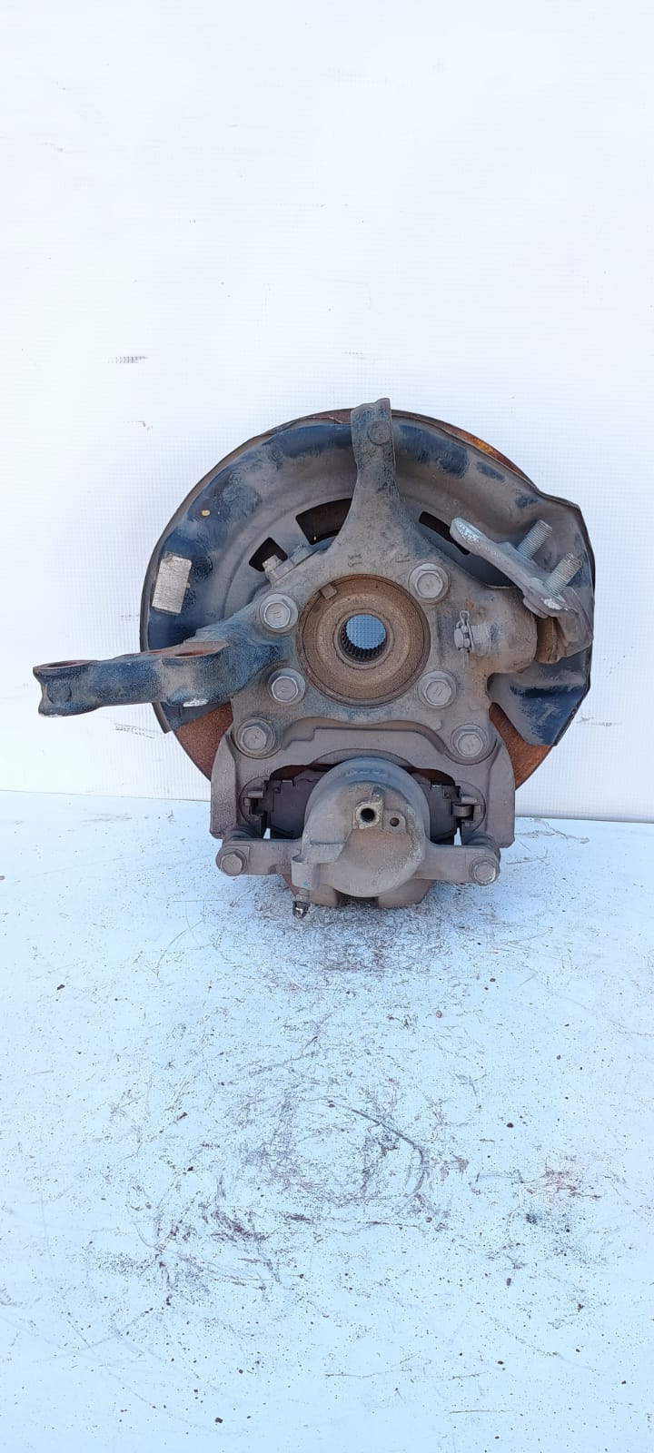 Muñon delantero derecho toyota rav4