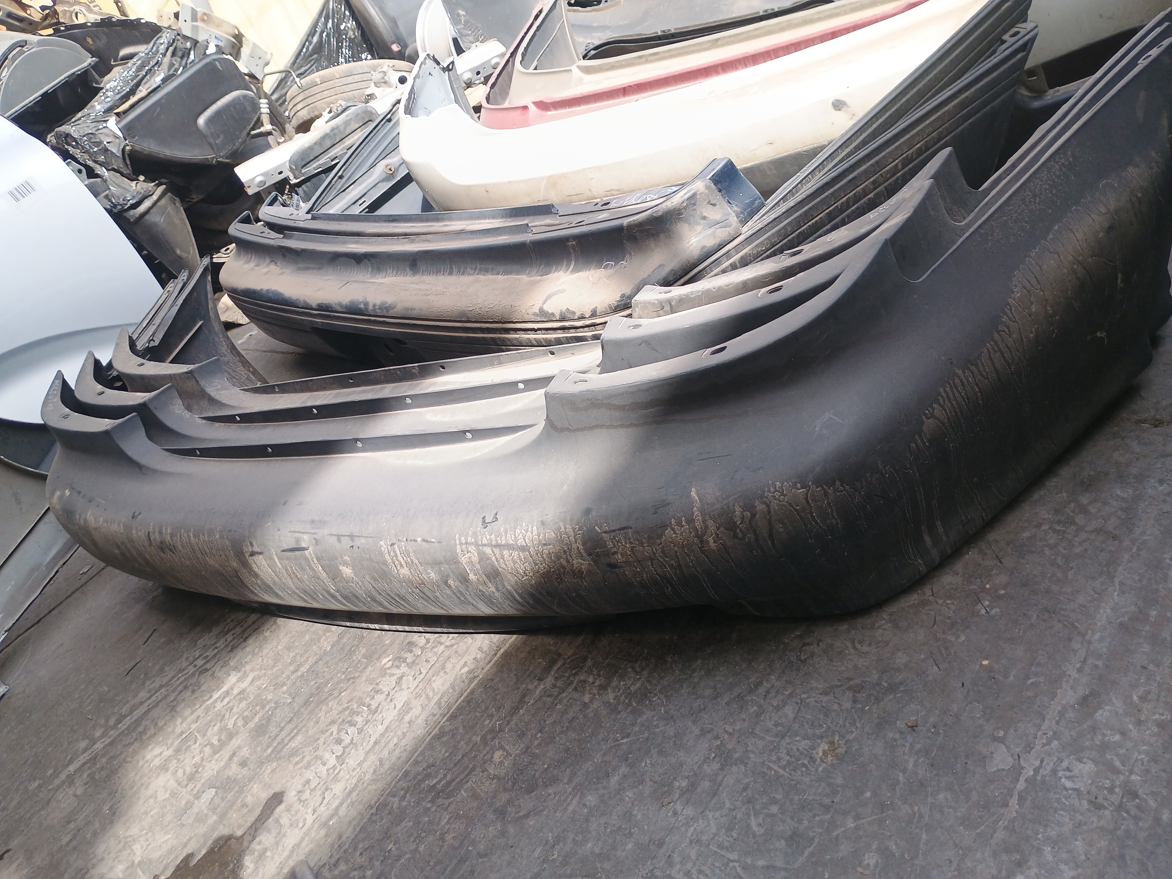 Parachoque trasero hyundai accent 1998 1999 2000 2001 2002 2003 2004 2005 2006 2007