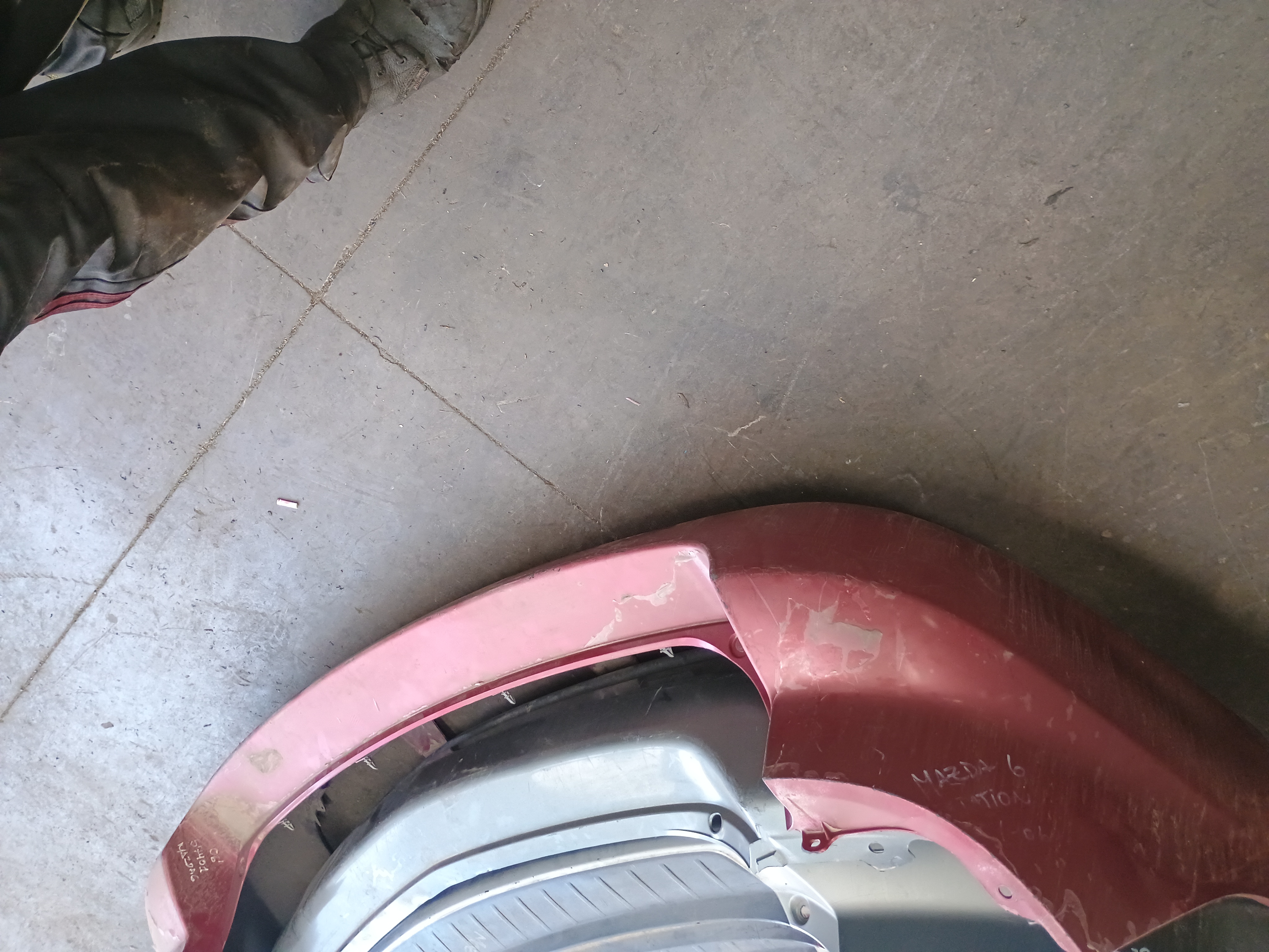 Parachoque trasero mazda 6 2004 2005 2006