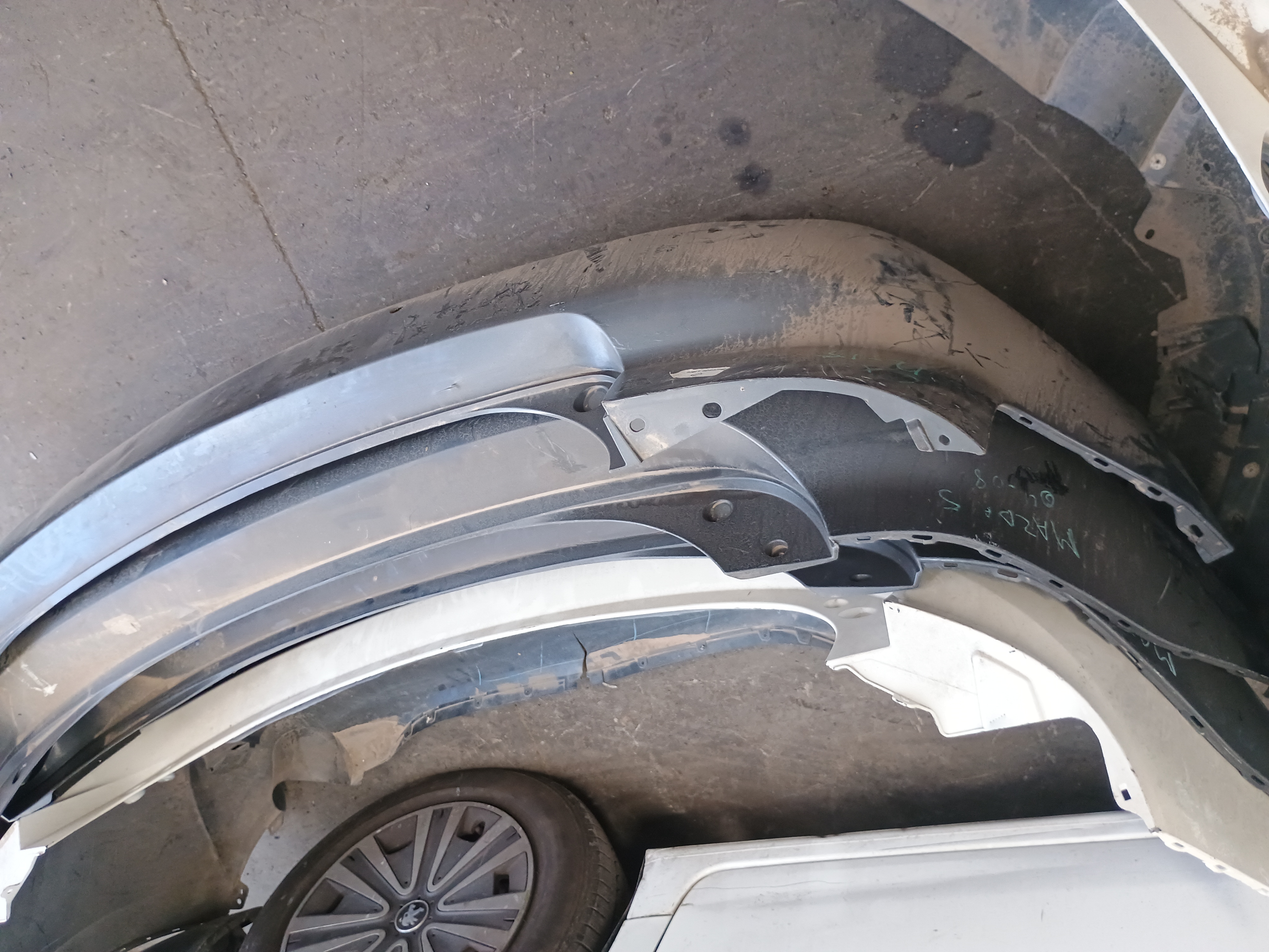 Parachoque trasero mazda 5 2004 2005 2006 2007 2008