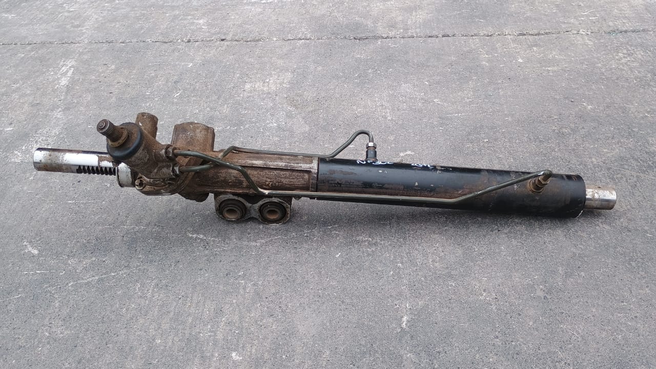 Cremallera de direccion nissan np300