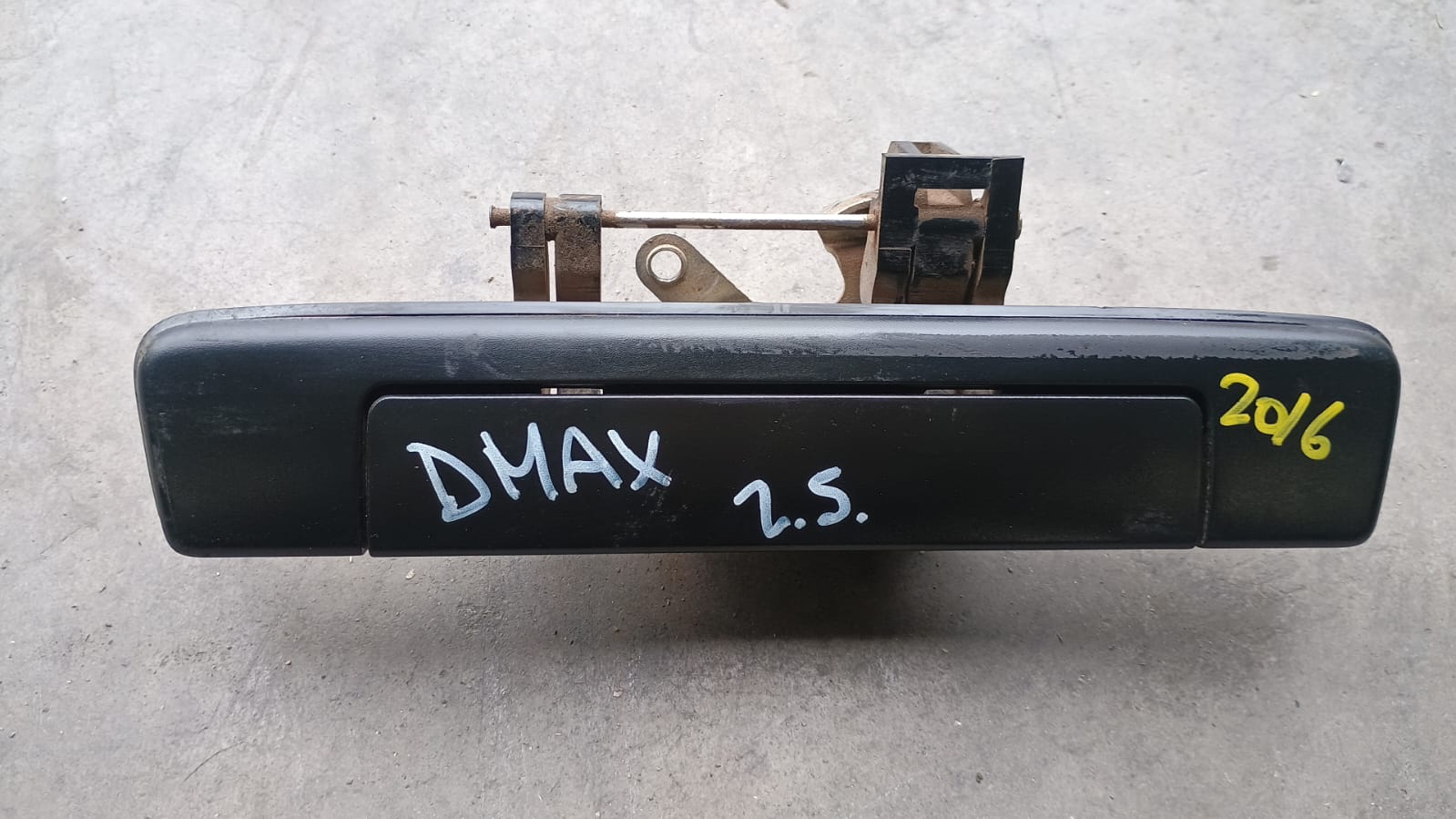 Manilla de maleta / portalon chevrolet dmax