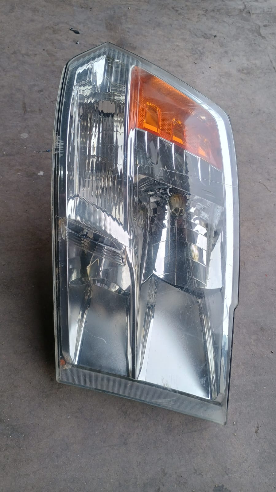 Optico derecho dodge ram 1500