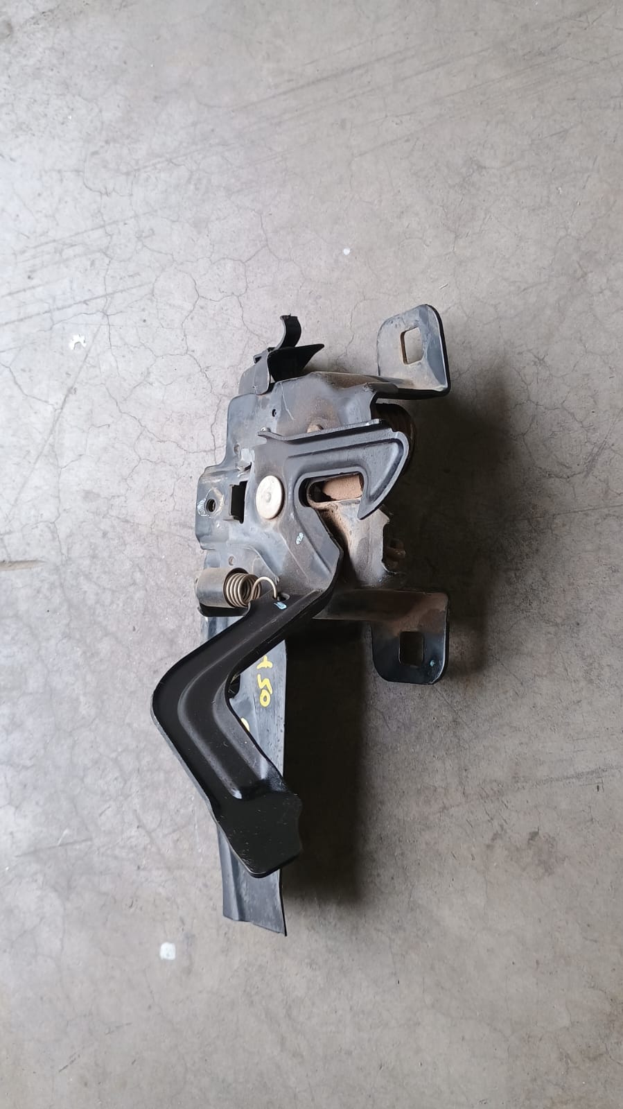 Chapa de capot mazda bt50