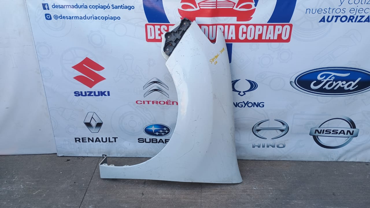 Tapabarro izquierdo renault symbol