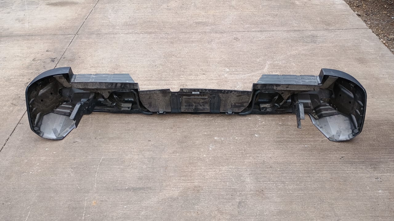 Parachoque trasero mitsubishi l200