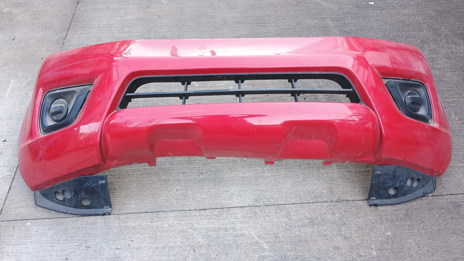 Parachoque delantero nissan np300 2015 2016 2017 2018 2019 2020