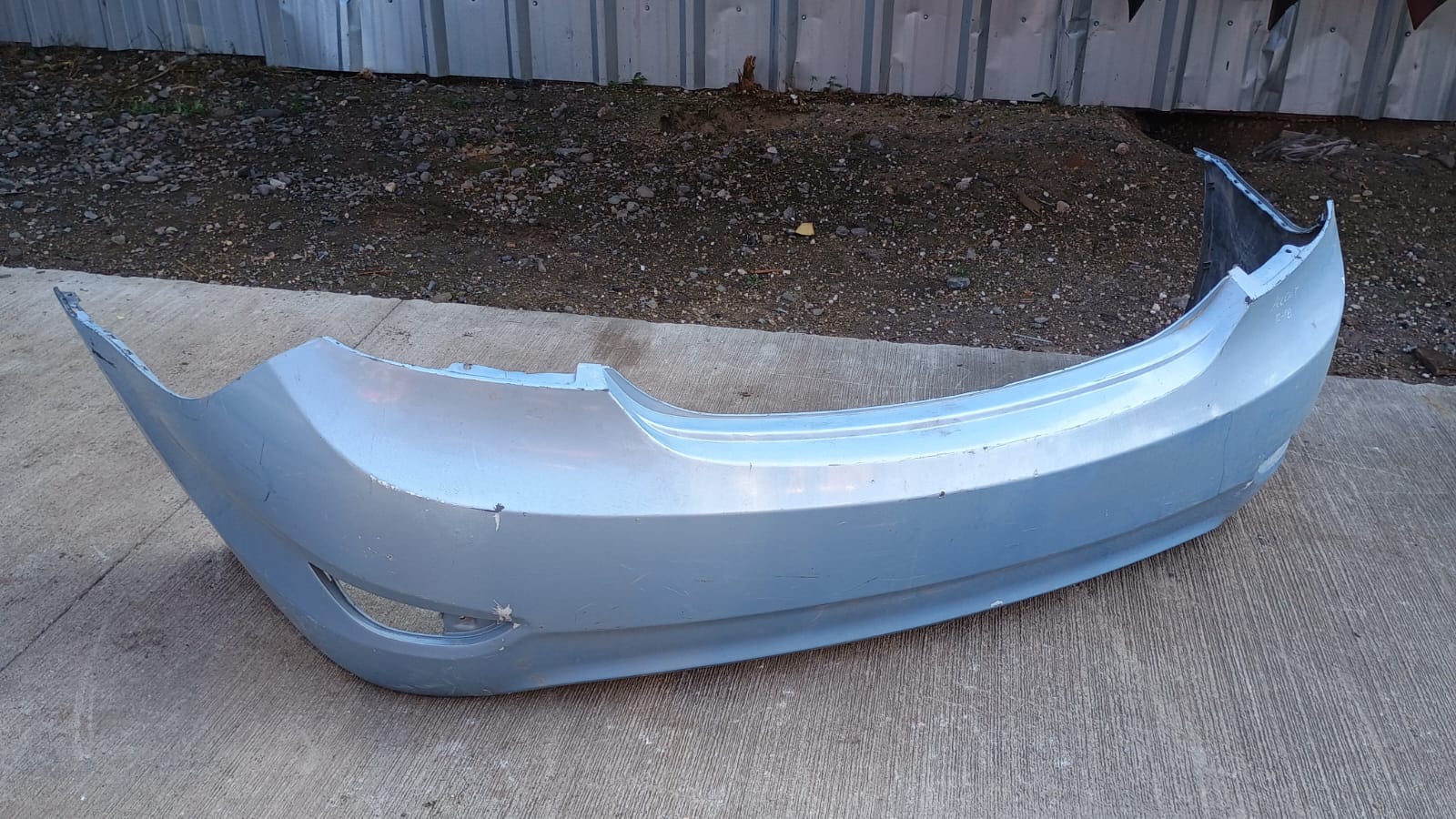 Parachoque trasero hyundai accent rb 2012 2013 2014 2015 2016 2017 2018 2019 2020