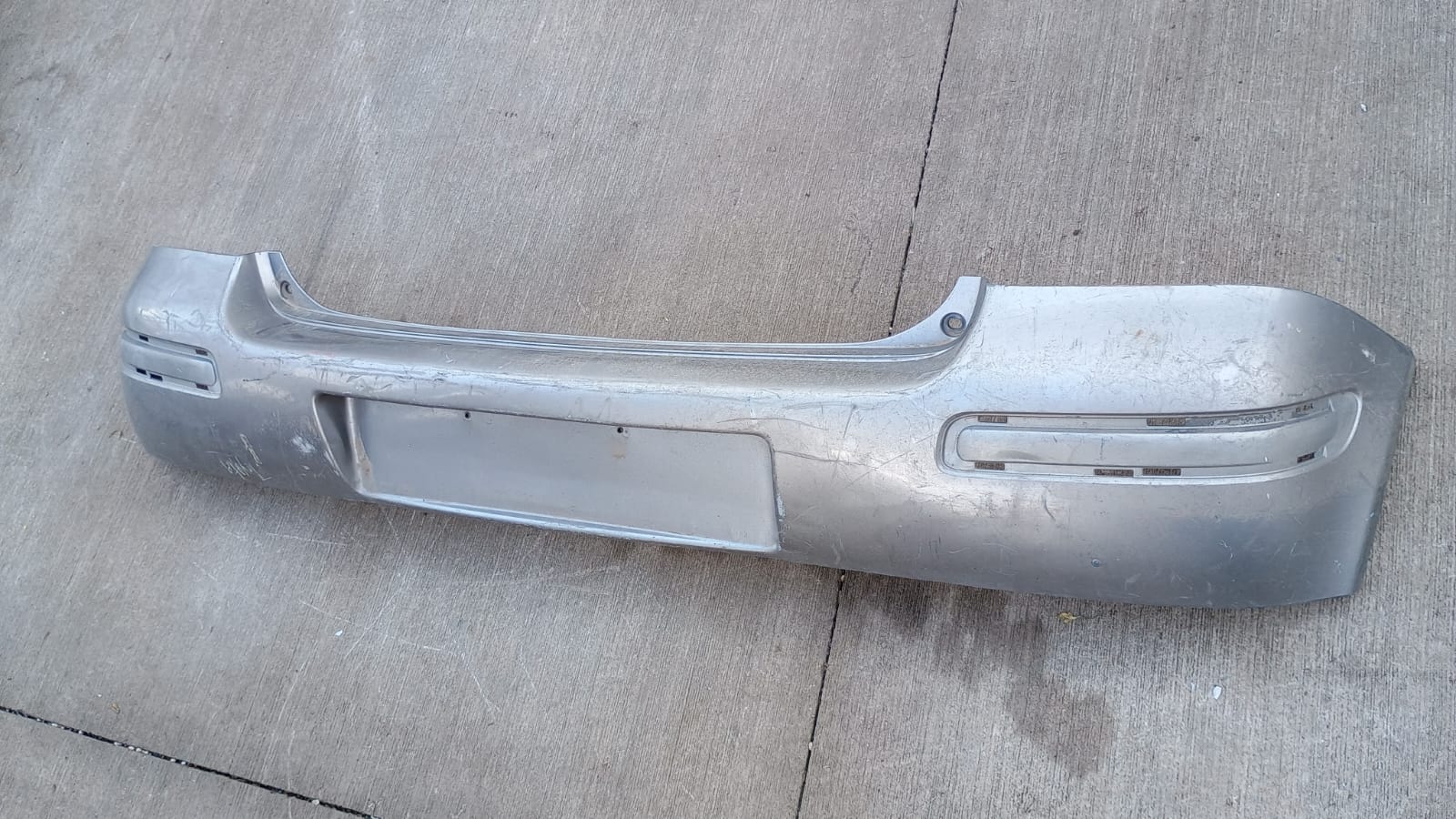 Parachoque trasero toyota yaris sport 2003 2004 2005