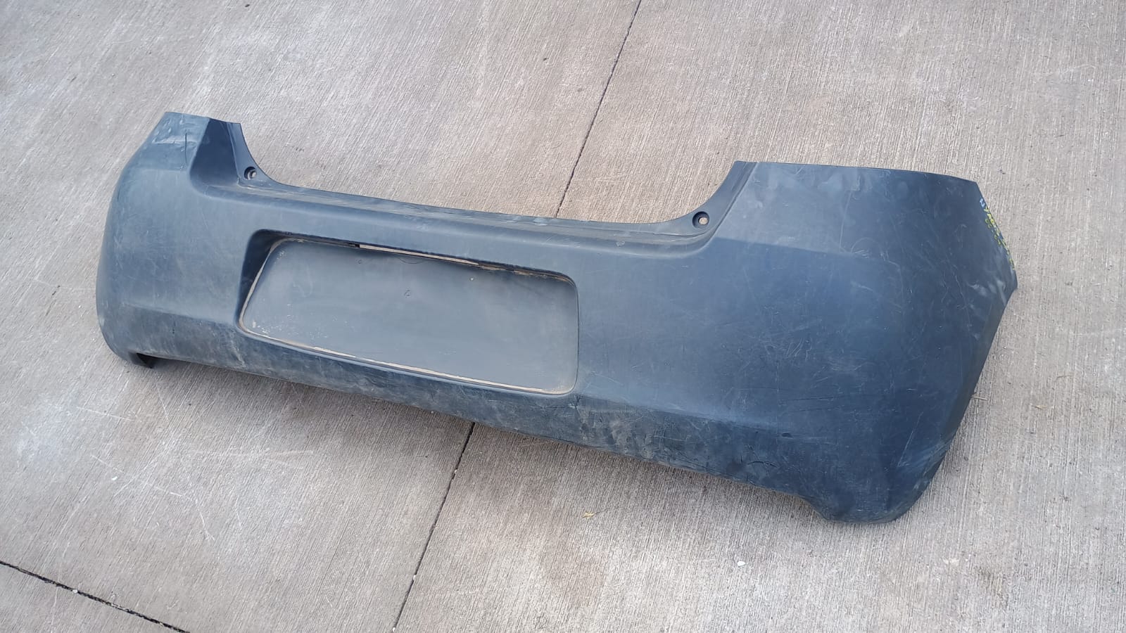 Parachoque trasero toyota yaris sport 2006 2007 2008 2009