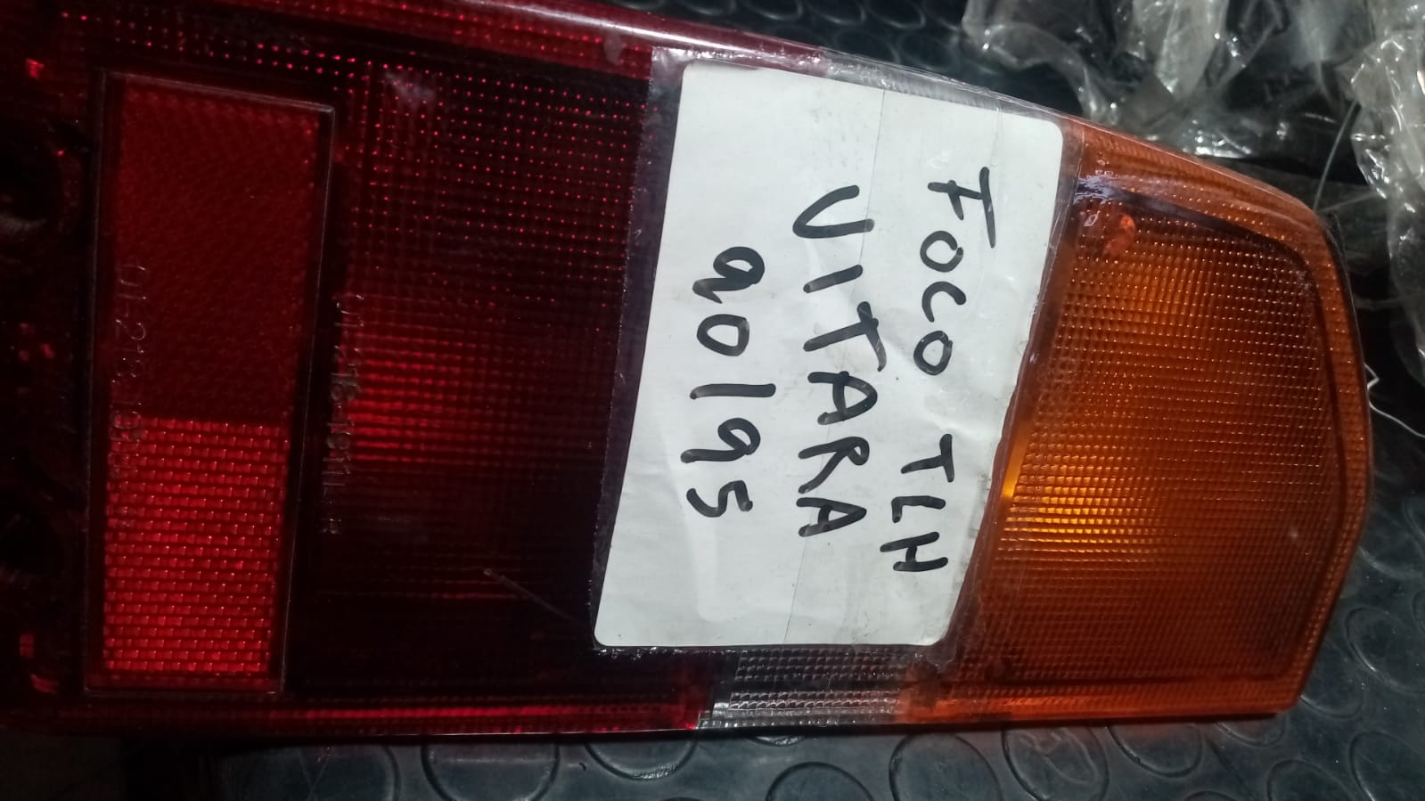 Foco trasero izquierdo suzuki grand vitara 1990 1991 1992 1993