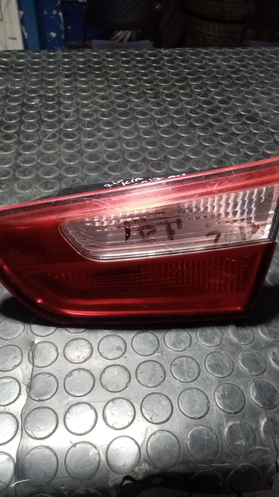 Foco maleta / portalon derecho kia rio 4 2012 2013 2014 2015 2016 2017