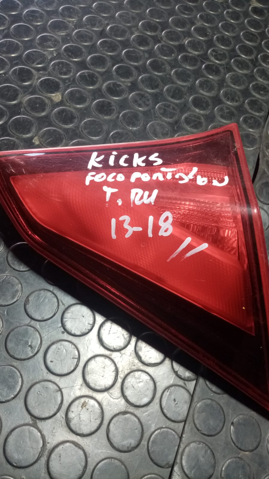 Foco maleta / portalon derecho nissan kicks 2013 2014 2015 2016 2017 2018