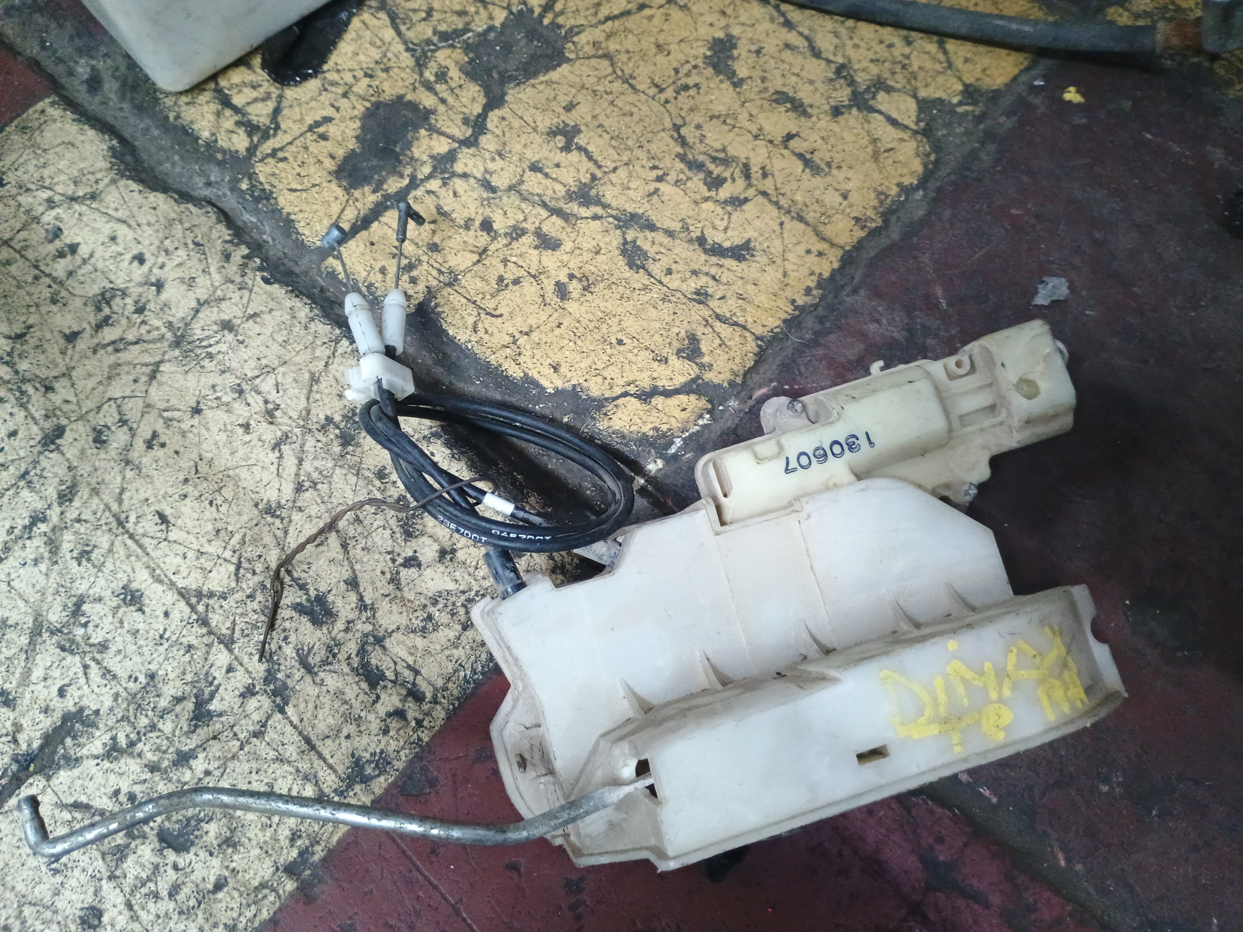 Chapa puerta trasera derecha chevrolet dmax 2016 2017 2018 2019 2020