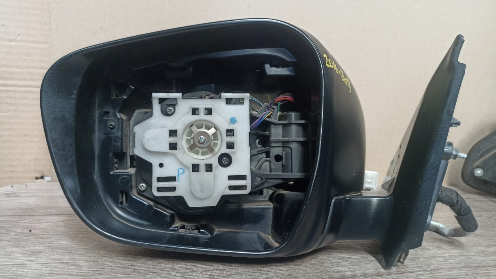 Espejo puerta izquierdo nissan np300