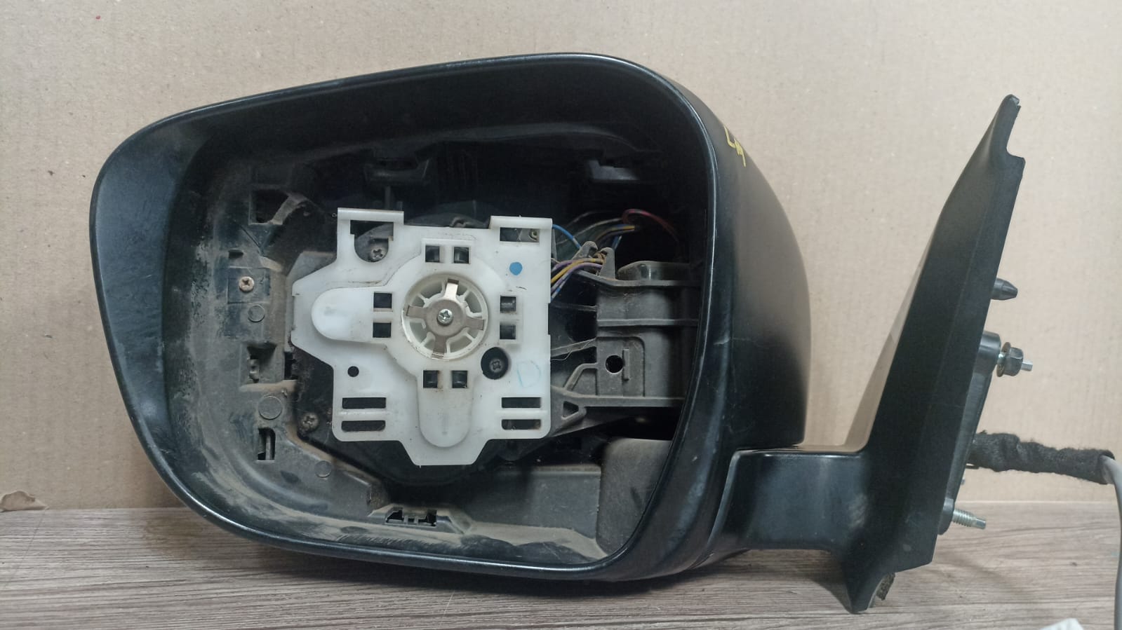 Espejo puerta izquierdo nissan np300