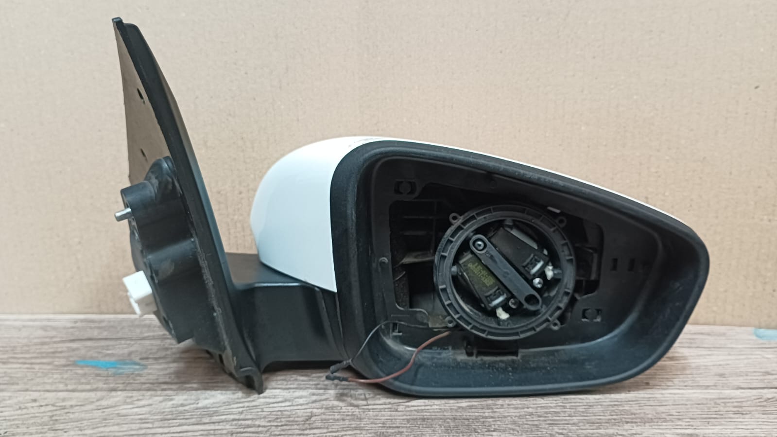 Espejo puerta derecho chevrolet sail