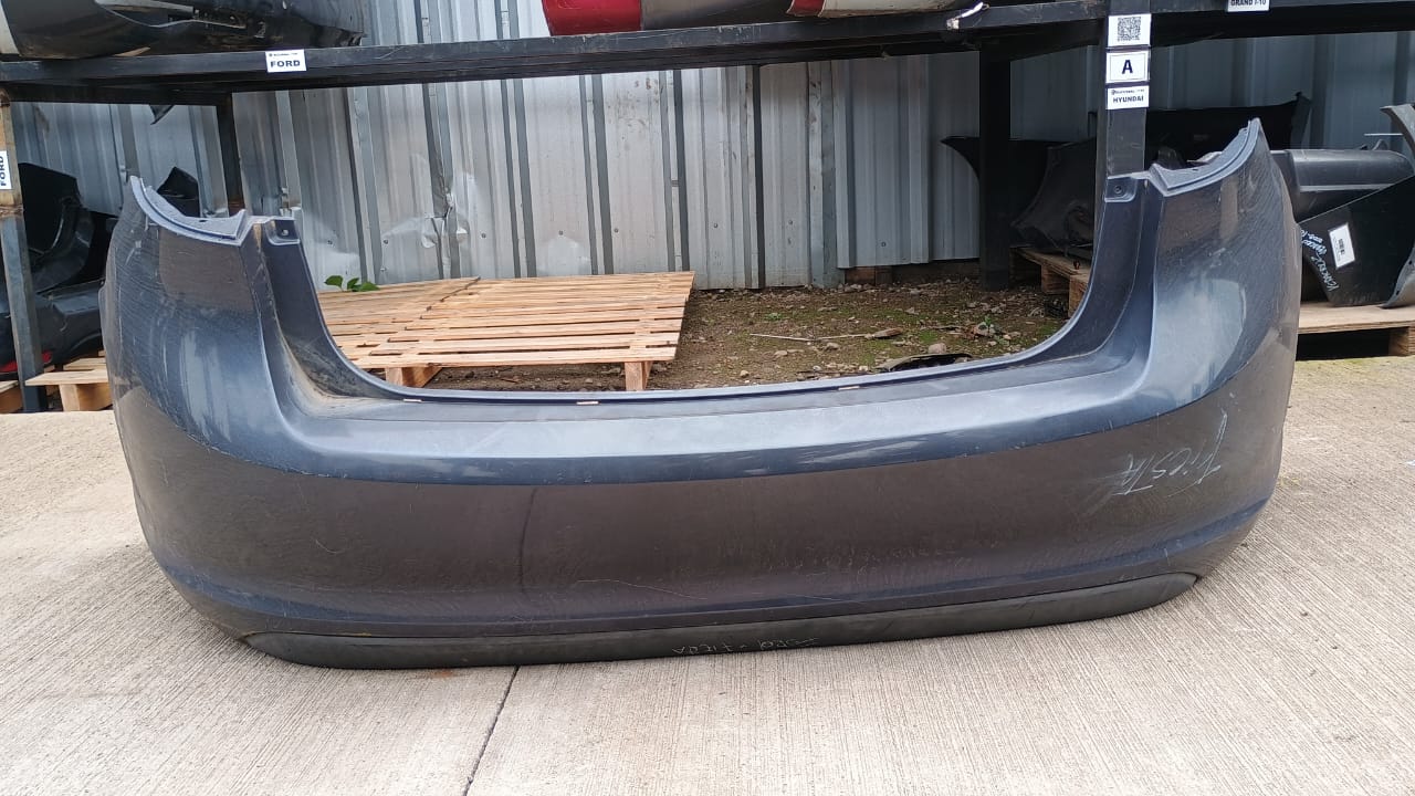 Parachoque trasero ford fiesta 2012 2013 2014 2015