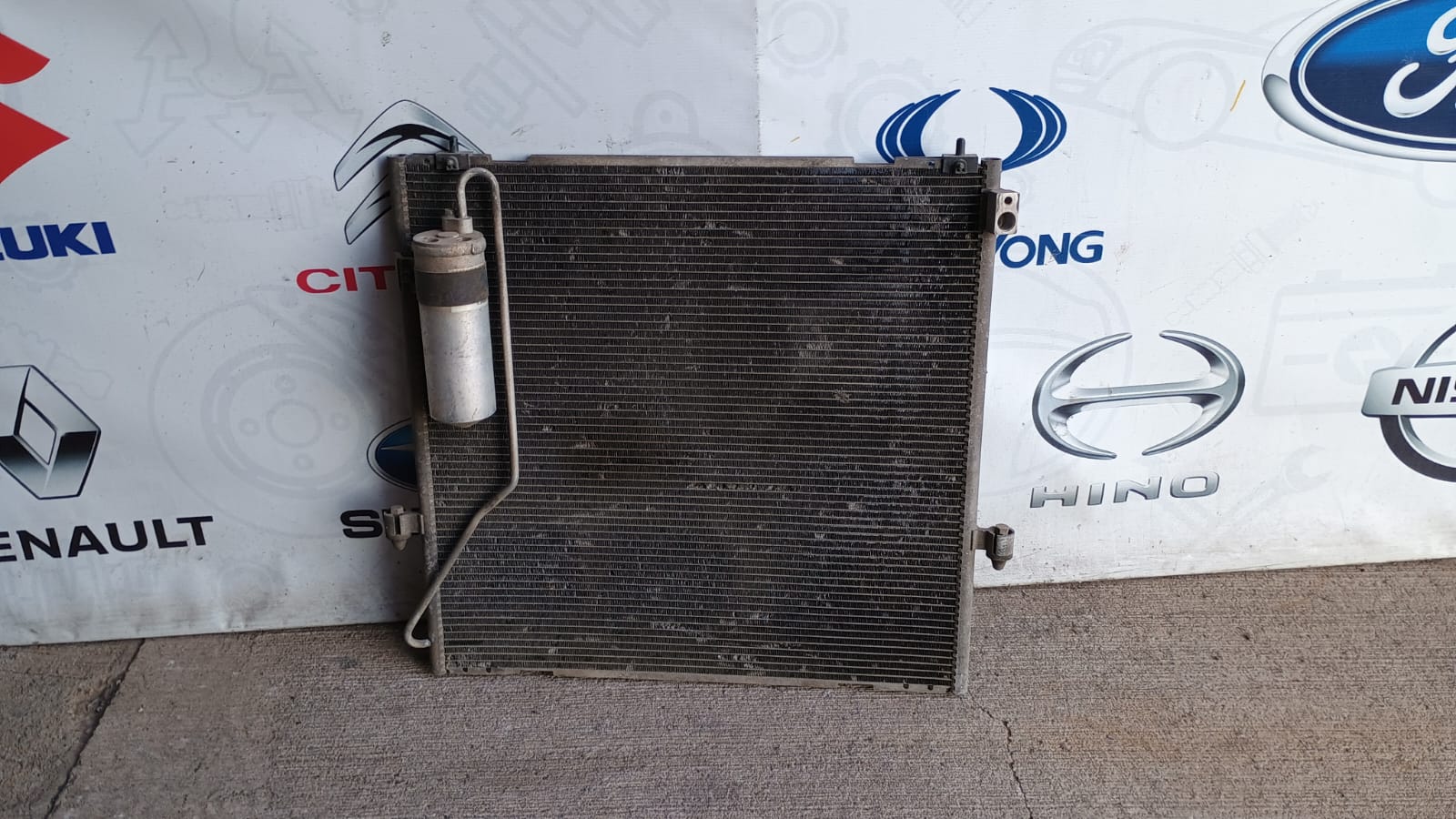 Radiador de aire mitsubishi montero sport g2 2012 2013 2014 2015