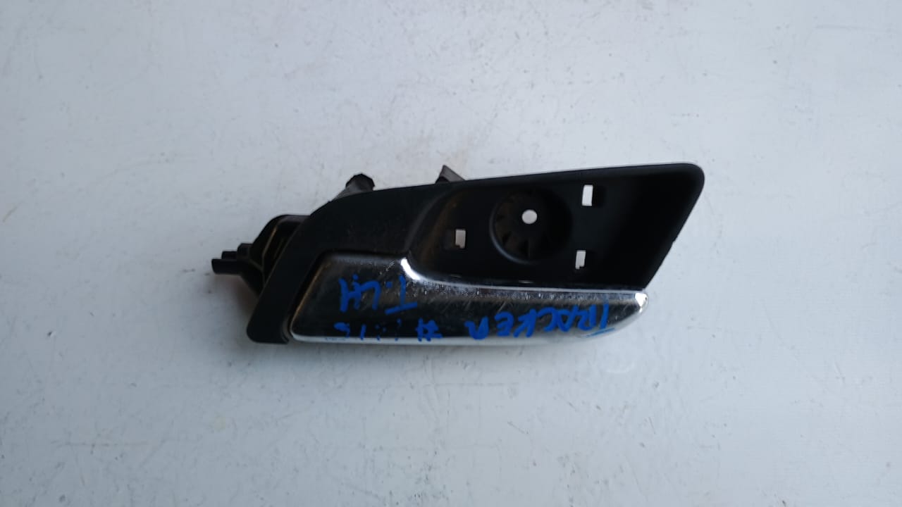 Manilla interior delantera izquierda chevrolet tracker 2015 2016 2017 2018 2019 2020