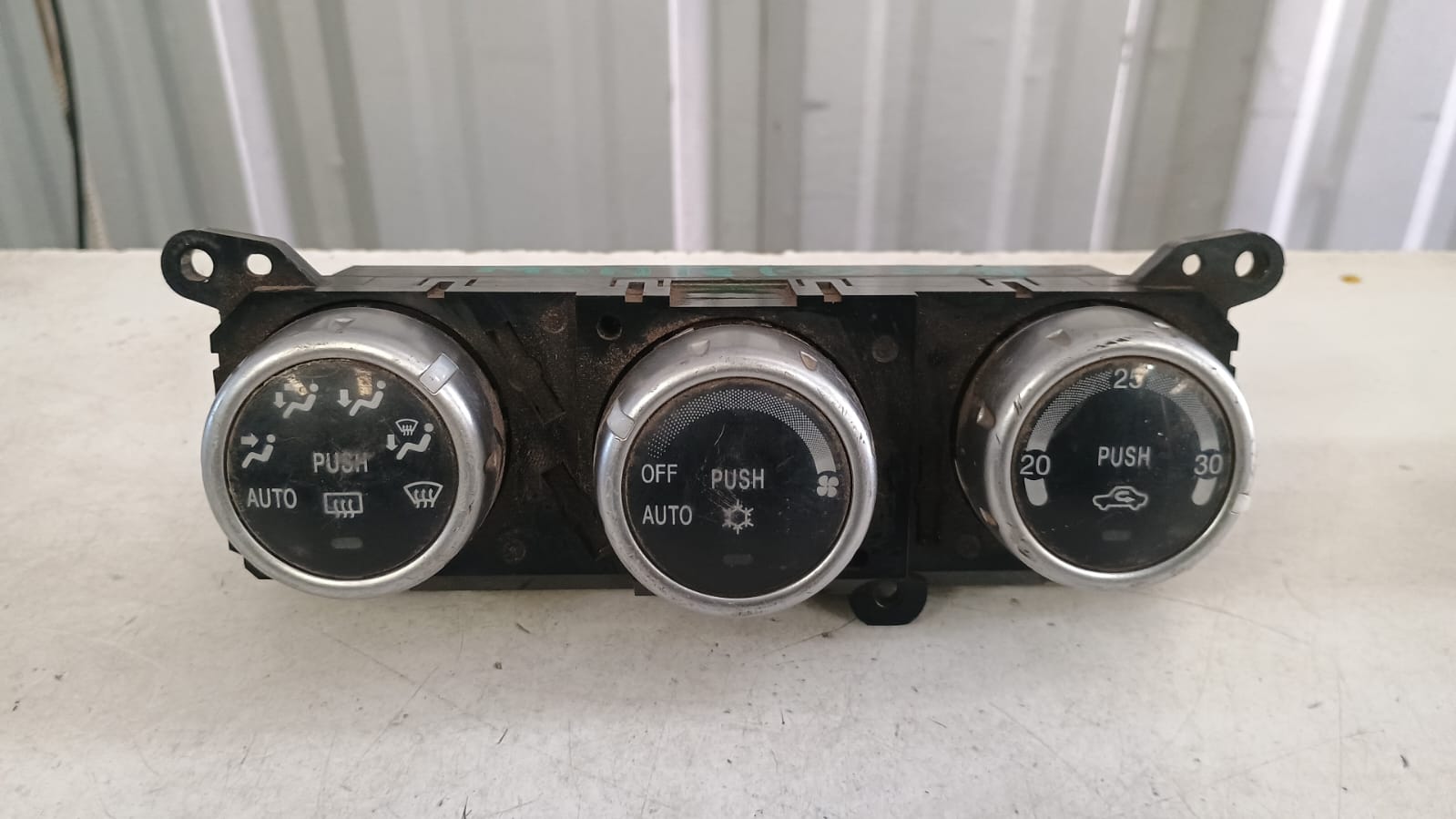 Comando de calefaccion delantero mitsubishi montero sport g2 2011 2012 2013 2014 2015