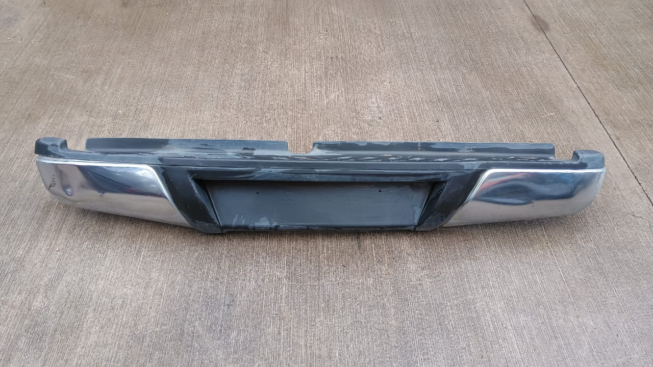 Parachoque trasero nissan np300 2015 2016 2017 2018 2019 2020 2021