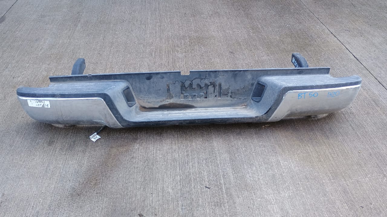 Parachoque trasero mazda bt50 2013 2014 2015 2016 2017 2018 2019 2020 2021 2022