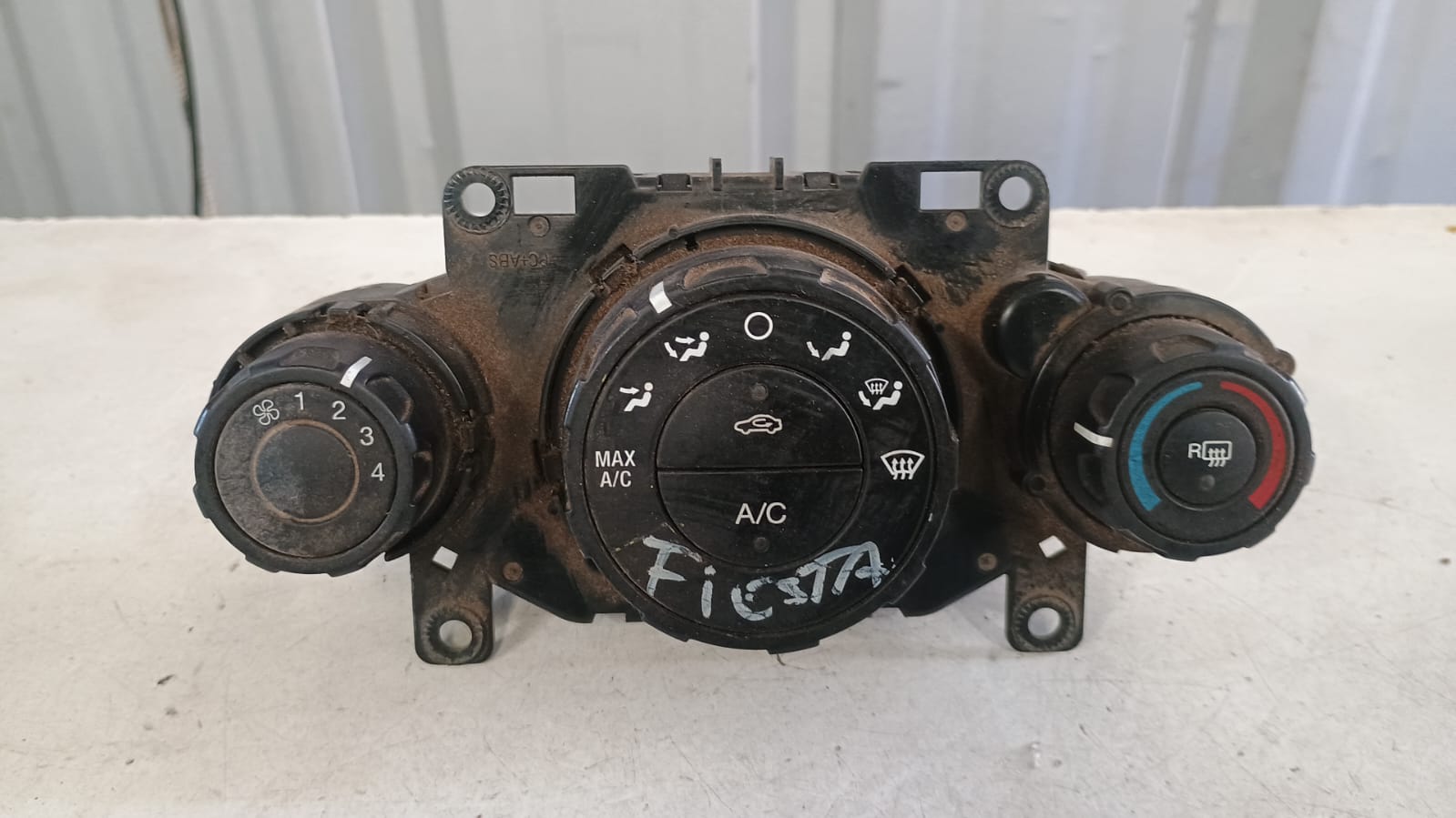 Comando de calefaccion delantero ford fiesta