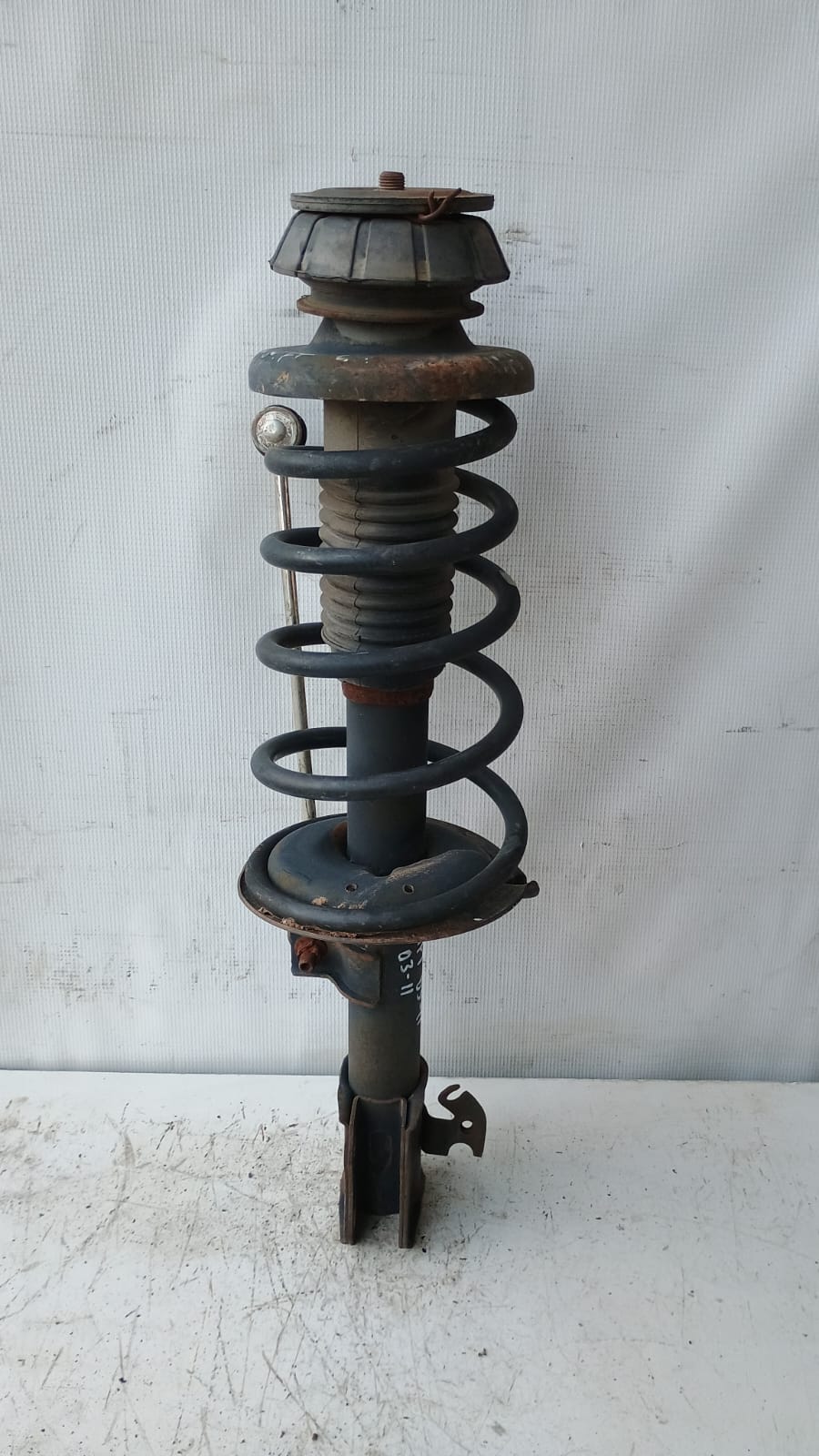 Amortiguador delantero izquierdo suzuki swift 2004 2005 2006 2007 2008 2009 2010 2011