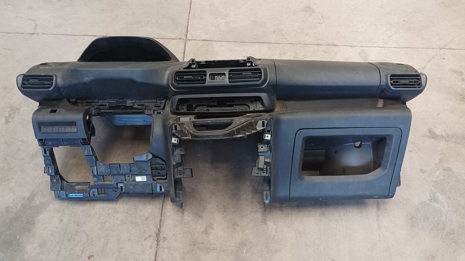 Tablero acolchado peugeot partner 2019 2020 2021 2022 2023 2024