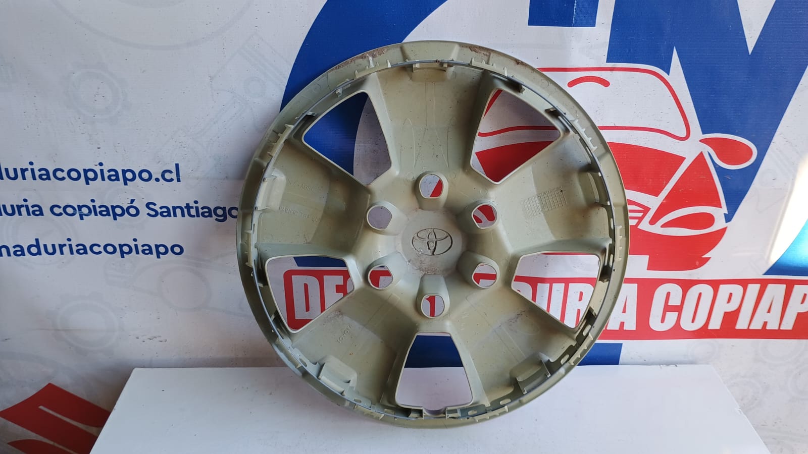 Tapa rueda toyota hilux 2016 2017 2018 2019 2020 2021 2022 2023 2024
