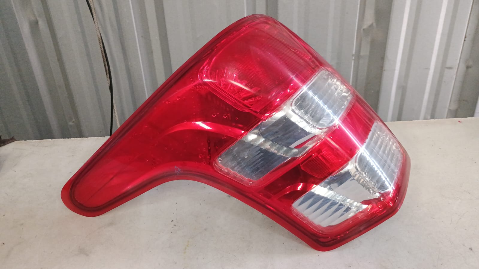 Foco trasero izquierdo mitsubishi l200 2016 2017 2018 2019