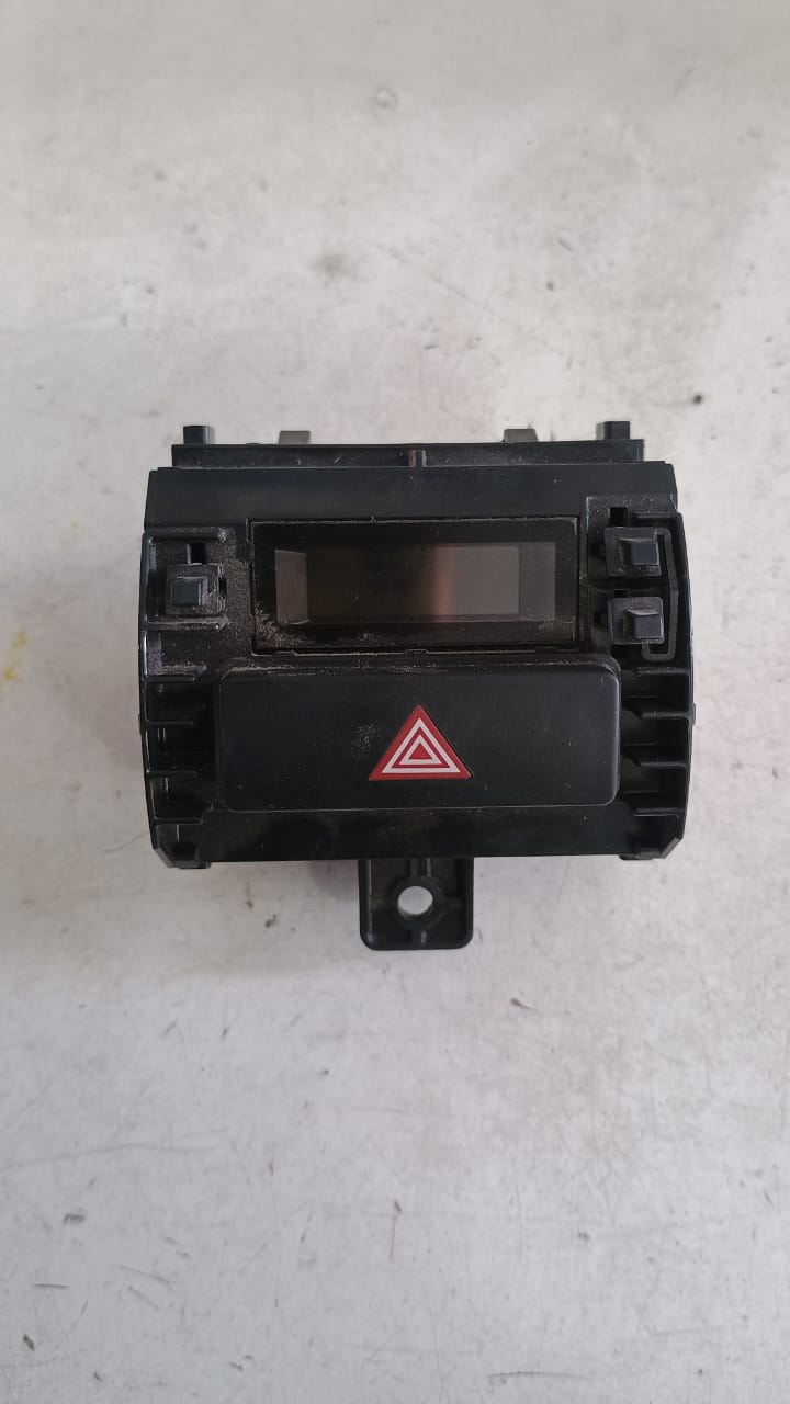 Boton hazard (intermitentes) toyota hilux