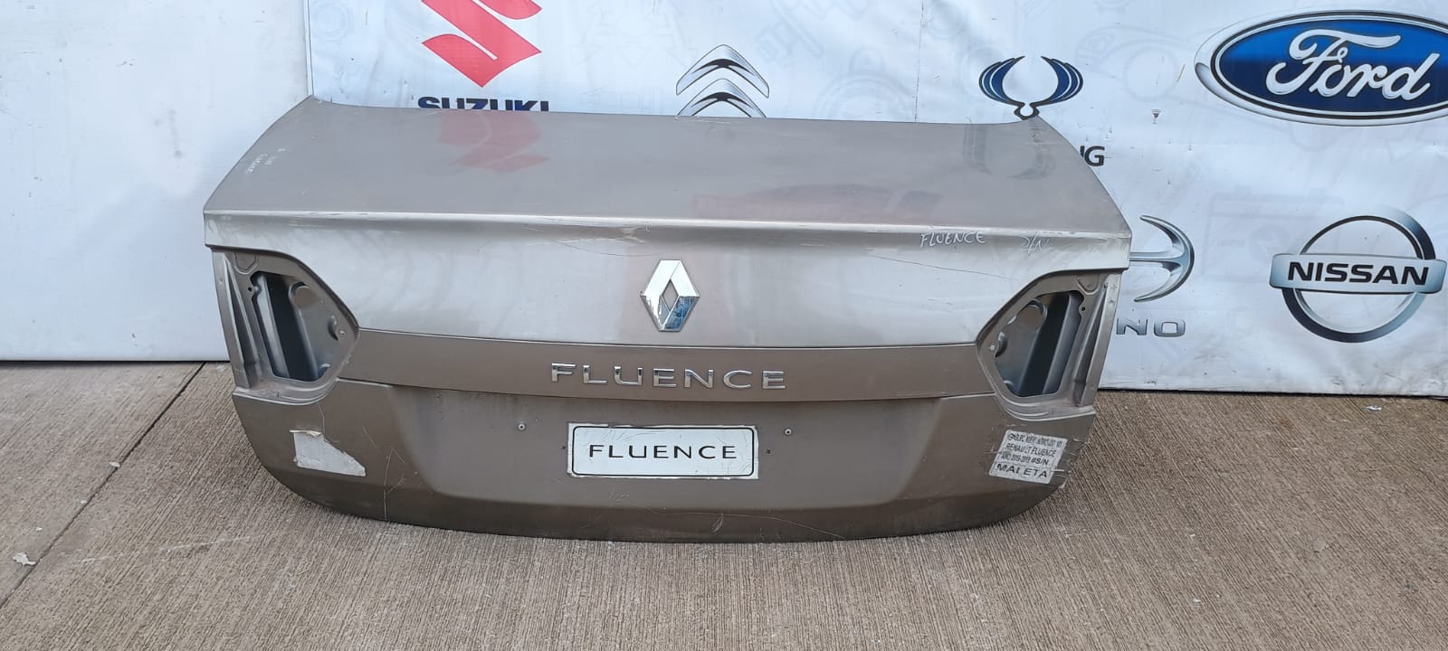 Tapa maleta / portalon renault fluence 2012 2013 2014 2015 2016 2017 2018