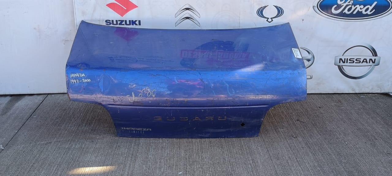 Tapa maleta / portalon subaru impreza 1992 1993 1994 1995 1996 1997 1998 1999 2000