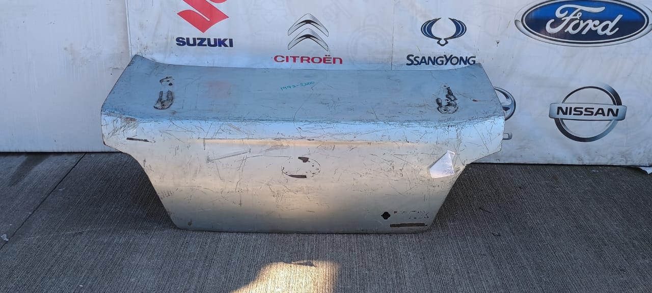 Tapa maleta / portalon subaru impreza 2001 2002 2003 2004 2005
