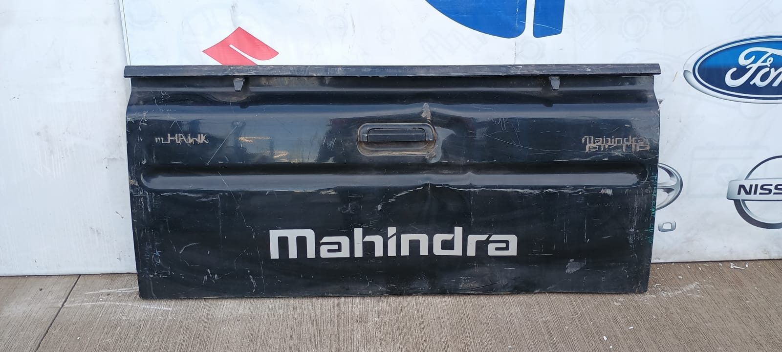 Tapa maleta / portalon mahindra pik up 2008 2009 2010 2011 2012 2013 2014 2015 2016 2017 2018 2019 2020 2021 2022