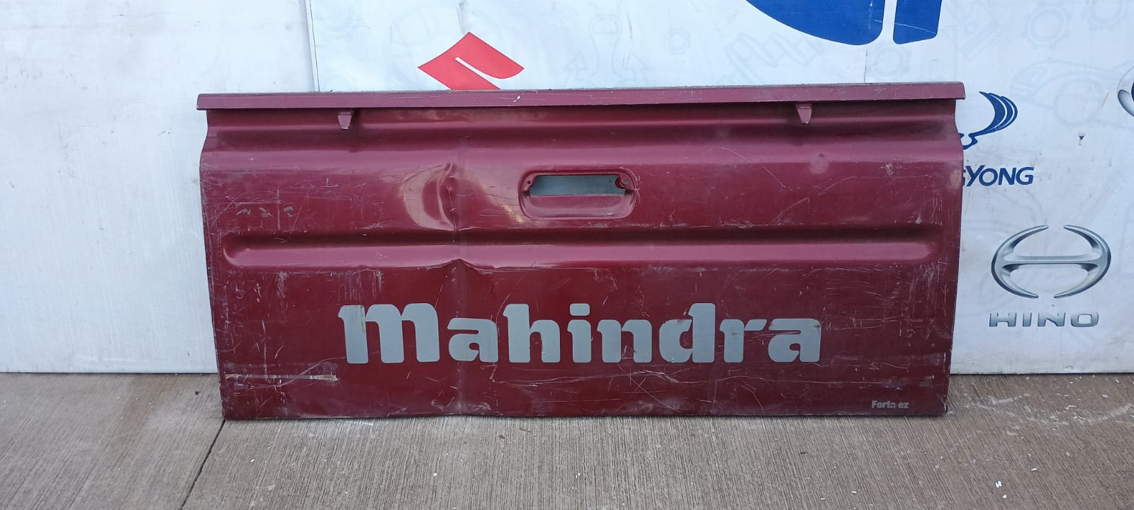 Tapa maleta / portalon mahindra pik up 2008 2009 2010 2011 2012 2013 2014 2015 2016 2017 2018 2019 2020 2021 2022