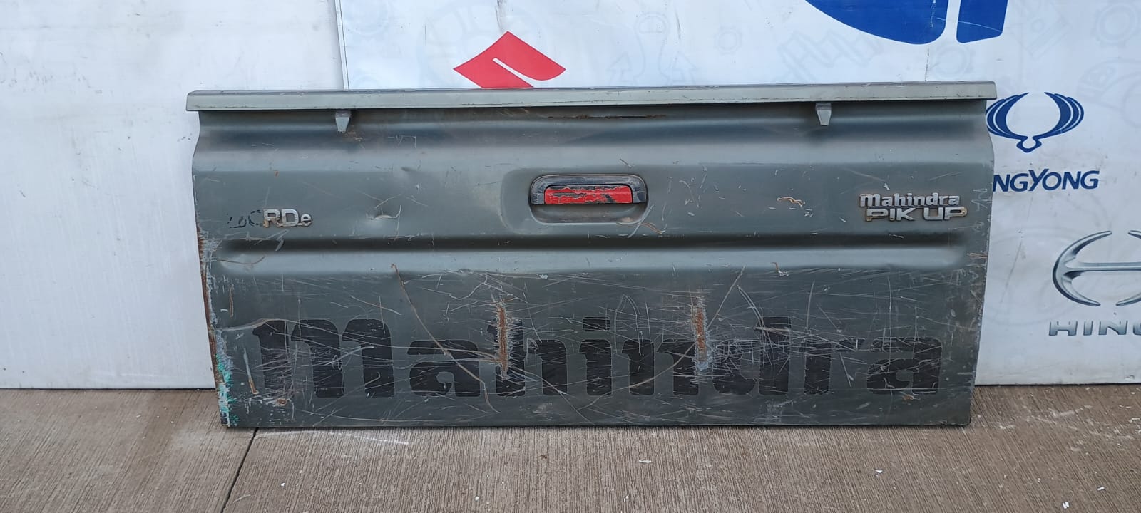 Tapa maleta / portalon mahindra pik up 2008 2009 2010 2011 2012 2013 2014 2015 2016 2017 2018 2019 2020 2021 2022