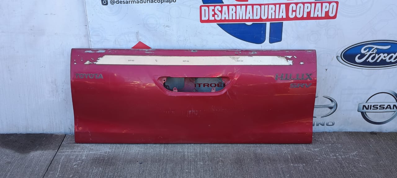 Tapa maleta / portalon toyota hilux 2016 2017 2018 2019