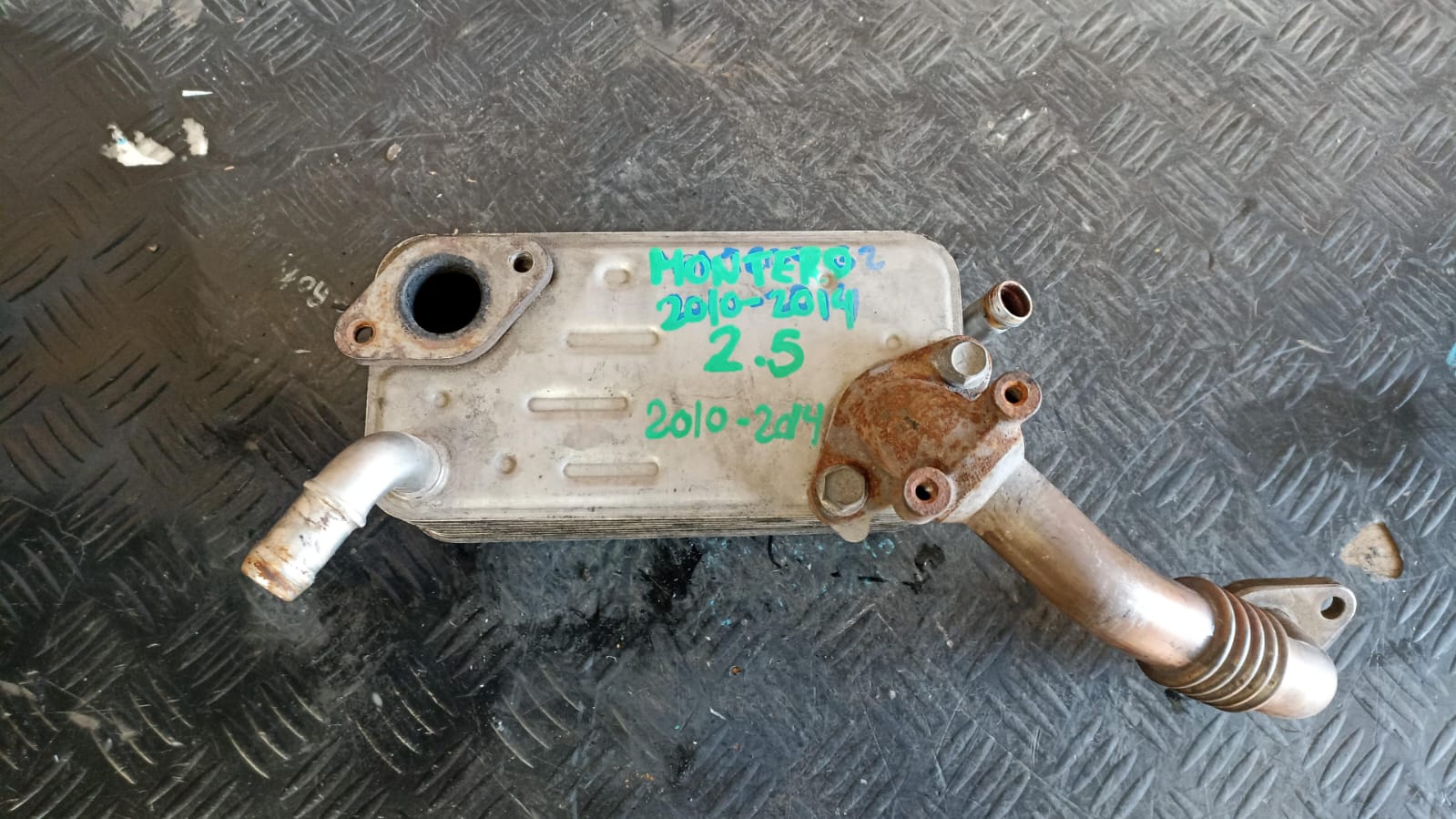 Enfriador de valvula egr mitsubishi montero