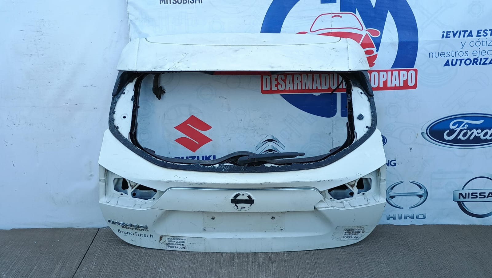 Tapa maleta / portalon nissan qashqai 2015