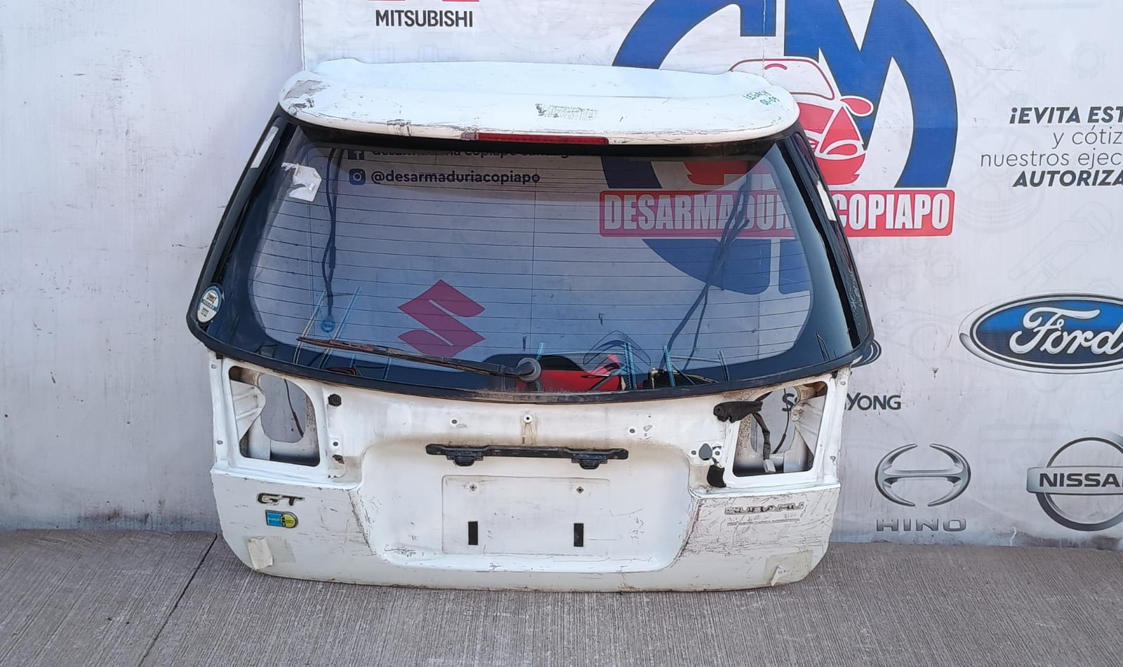Tapa maleta / portalon subaru legacy 2000 2001 2002 2003